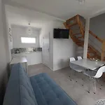 Poprzeczna 7 بيت للعطل