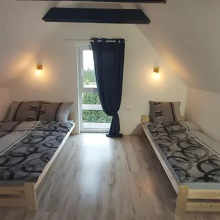 Poprzeczna 7