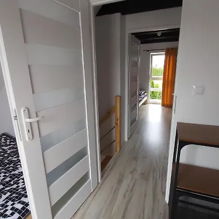 Poprzeczna 7 * סרבינובו