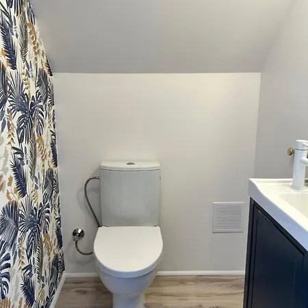 Poprzeczna 7 *