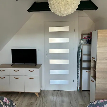 Poprzeczna 7 *