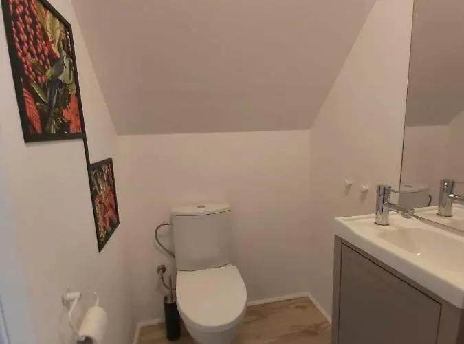 Dom wakacyjny Poprzeczna 7 Sarbinowo